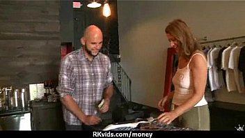 Amateur lets the pussy talk 23