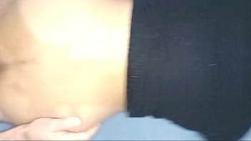 Estilo perrito follando el jugoso coño de esta perra haciéndola eyacular varias veces me saca toda la leche