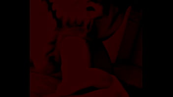 Pov vizinha milf casada é possuída chupa e engole tudo do vizinho corno enquanto sua esposa não está asmr gemendo e quando chupa