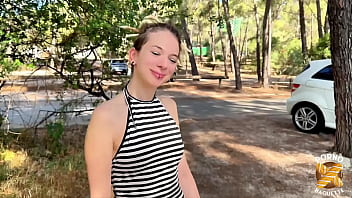 Eva belle femme aimant les grosses bites