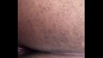 Filling up ebony’s pussy