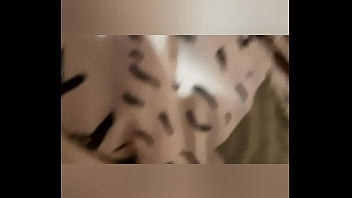 Сучка кончает