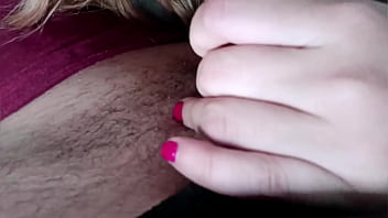 Puta hermanastra le encanta chuparme la verga cuando nuestros padres no estan