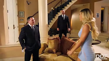 Glamour babe's dirty desires