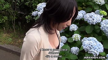 Asian babe fucking Asian babe fucking