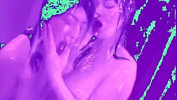 What wet lesbians also want