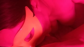 Me quede sin money y la dueña del bar me invito a su habitación especial me chupo la verga hasta tragarse mi leche semen por dinero 2