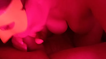 Me quede sin money y la dueña del bar me invito a su habitación especial me chupo la verga hasta tragarse mi leche semen por dinero 2