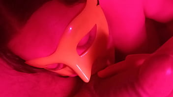 Me quede sin money y la dueña del bar me invito a su habitación especial me chupo la verga hasta tragarse mi leche semen por dinero 2