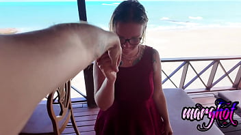 Duo love en front de mer dans une villa thaïlandaisebaise de couple en