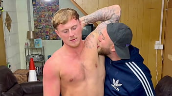 When he tells his gf he’s getting a post gym shower wetwill 22