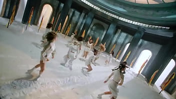 Loona chicas kpop pintando toda la ciudad