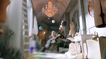 Loona chicas kpop pintando toda la ciudad