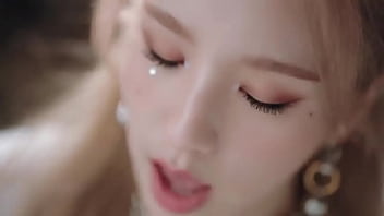 Loona chicas kpop pintando toda la ciudad