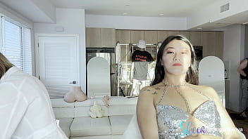 Asian beauty got a facial waxing