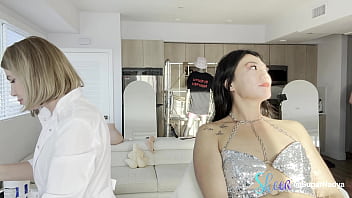 Asian beauty got a facial waxing