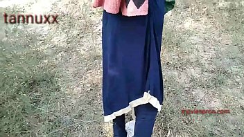 Girlfriend pusssy fuck outside village girl
