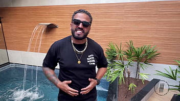 Trailer renovando os chifres