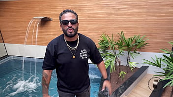 Trailer renovando os chifres