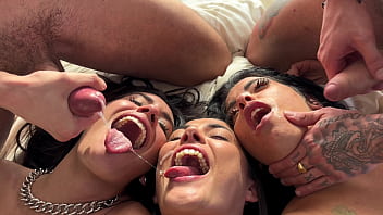 Coños chorreando multiples orgasmos y 3 coños depilados para rauls bud y para mi