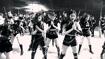 Loona paint the town