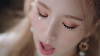 Loona paint the town