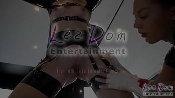 Orgasm thrapy for a kinky slut