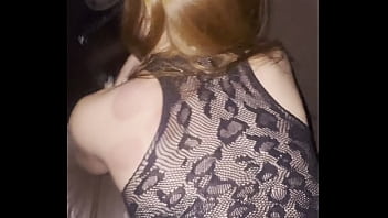 Fomos na casa de swing e o safado fez minha boca de buceta