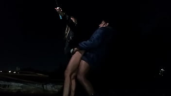 Minha esposa dando pra outro na areia da praia