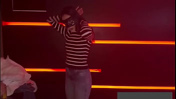 Muito frio em sp fui atrás de um pau grande e grosso pra me foder no pelo