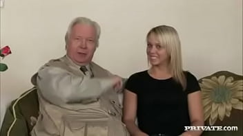 Kitty cat does her first dp