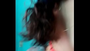 Por detras a esas tetas ricas