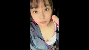 家でおなにーできないから、人通りの少ない畑に車止めてコソコソ一人えっちでイきまくりました…。