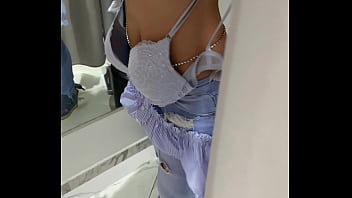 Tu veux venir avec moi dans la cabine