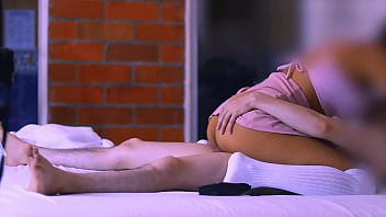 Cuñada y el compañero de la universidad