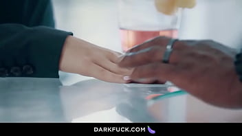 Rina ellis strikes up a conversation with the bartender