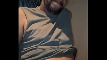 Coloquei um pirseng no saco e fudi a buceta da puta