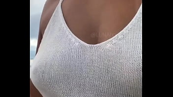 Feliz ano novo queridos happy new year #brazilian #housewife #luna #sexy #newyear2025 #happynewyear #beach #g