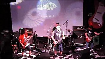 Pinhead cinco contra um ao live