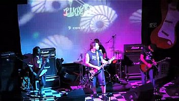 Pinhead cinco contra um ao live