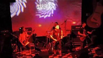 Pinhead cinco contra um ao live