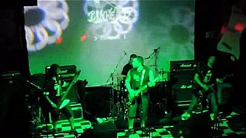 Pinhead cinco contra um ao live
