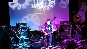 Pinhead cinco contra um ao live