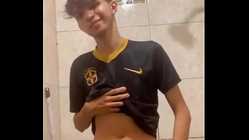 Alguém agora para me mamar gostoso cuida em adquirir rt x rt