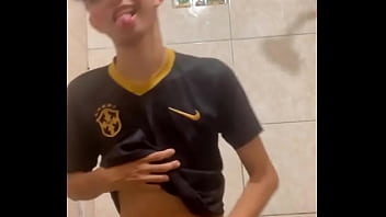 Alguém agora para me mamar gostoso cuida em adquirir rt x rt