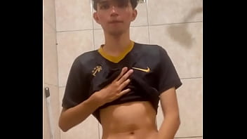 Alguém agora para me mamar gostoso cuida em adquirir rt x rt