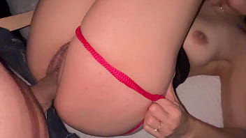 Rica culona cogiendo con su cuñado en casa de los suegros