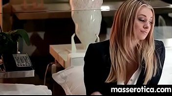 Sensual lesbian pussy licking 3