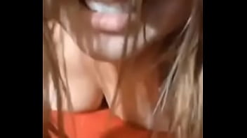 Filmei minha mulher dando pro meu vizinho