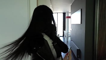 Completamente libre y natural sin guion sin poses solo pura química y deseo real entre dos estrellas que saben cómo hacerlo todo parecer fácil